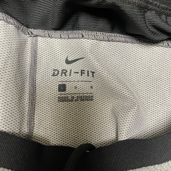 EUC Nike Pro Flex Repel Shorts - Picture 5 of 7